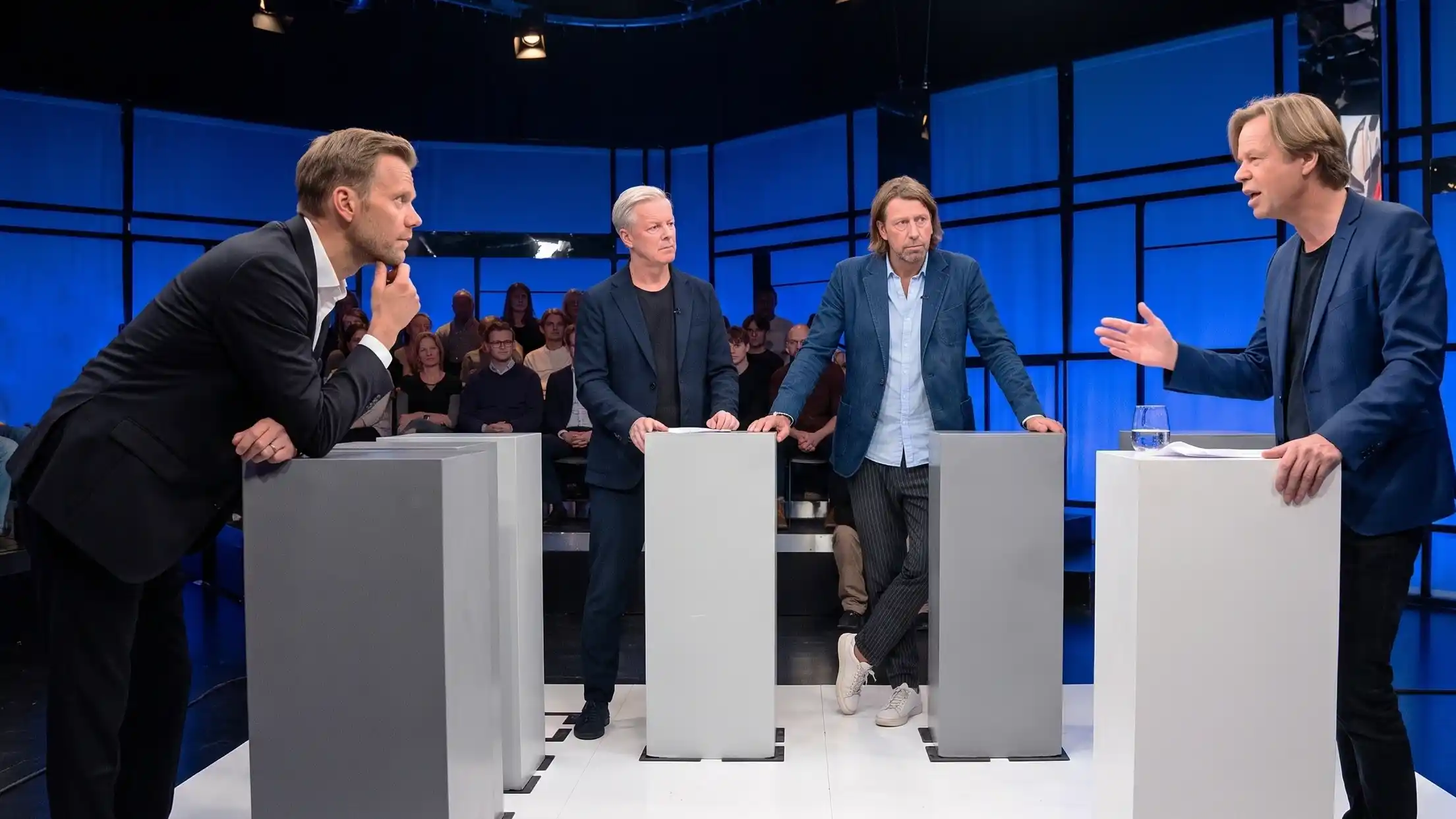 «Debatten»-studiet: Hummelgaard, Kjersgaard, Agger og Kretz ved bordet før hændelsen